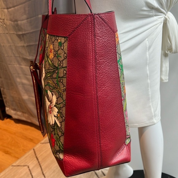 GG Supreme Monogram Flora Web Large Ophidia Red Leather Tote w/Pouch and Divider - Picture 3 of 16